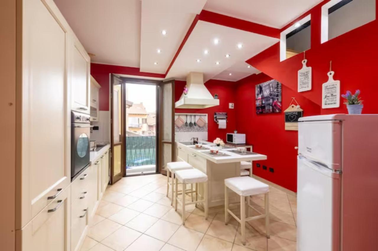 Leonardo Academy In 5' - Parcheggio Gratis - Laghi & Wi-Fi Apartman Sesto Calende Kültér fotó