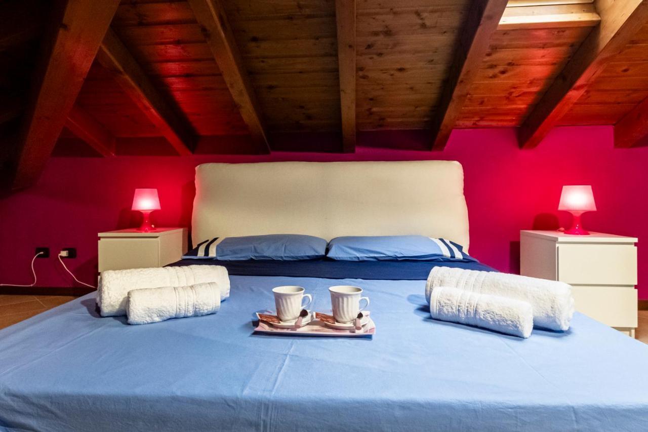 Leonardo Academy In 5' - Parcheggio Gratis - Laghi & Wi-Fi Apartman Sesto Calende Kültér fotó