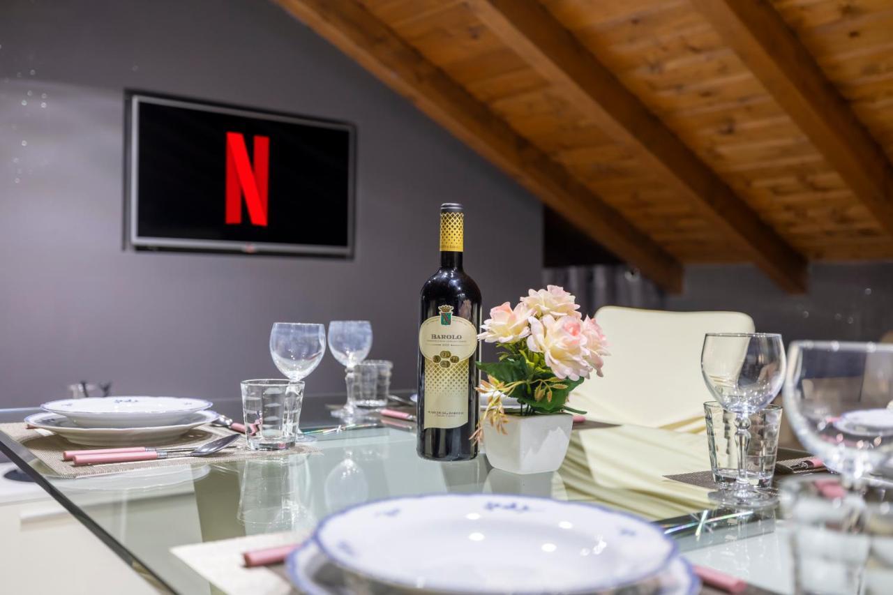 Leonardo Academy In 5' - Parcheggio Gratis - Laghi & Wi-Fi Apartman Sesto Calende Kültér fotó