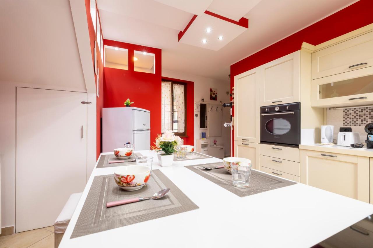 Leonardo Academy In 5' - Parcheggio Gratis - Laghi & Wi-Fi Apartman Sesto Calende Kültér fotó